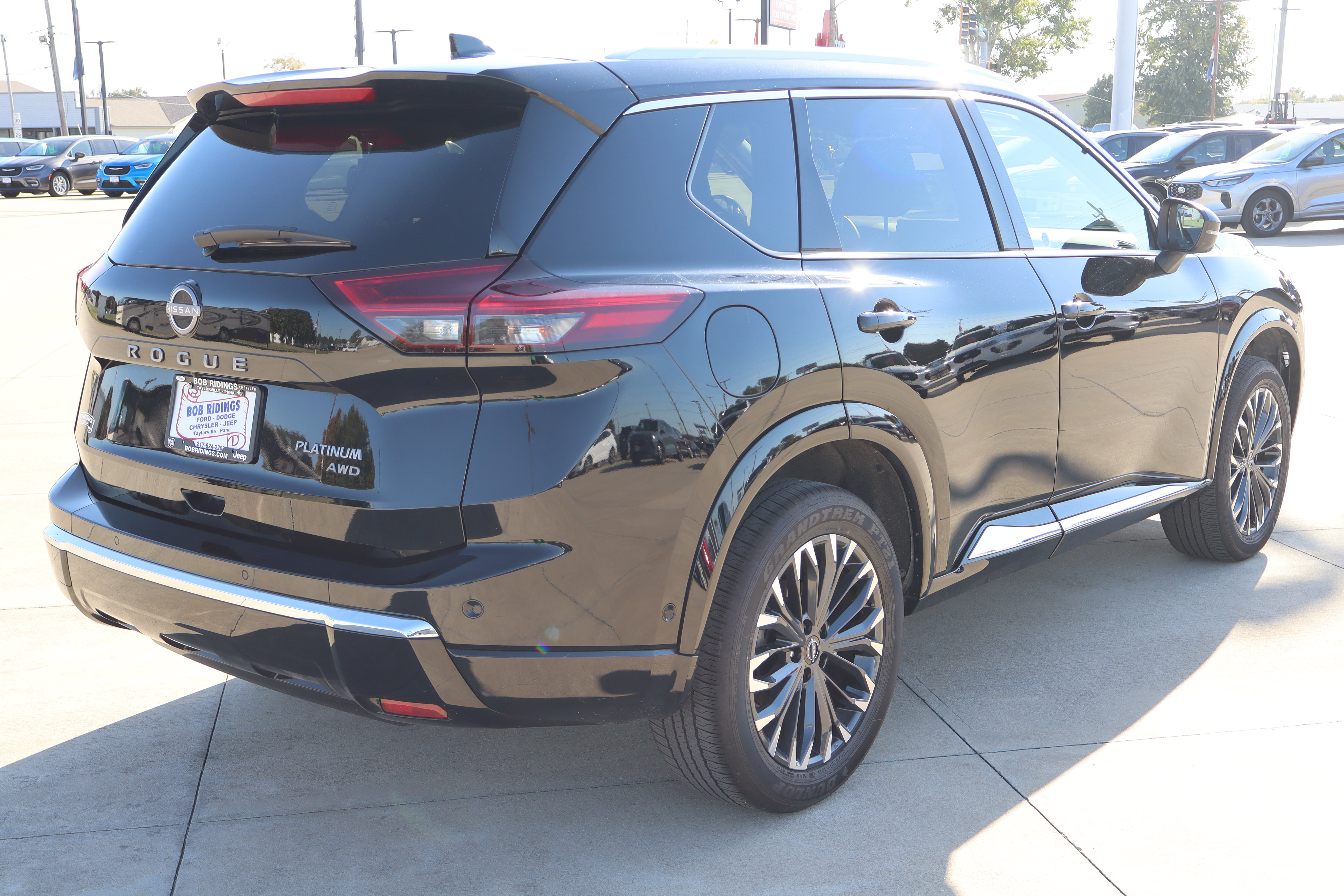 Used 2026 Nissan Rogue Platinum w/ Platinum Premium Package AWD/4WD image 6