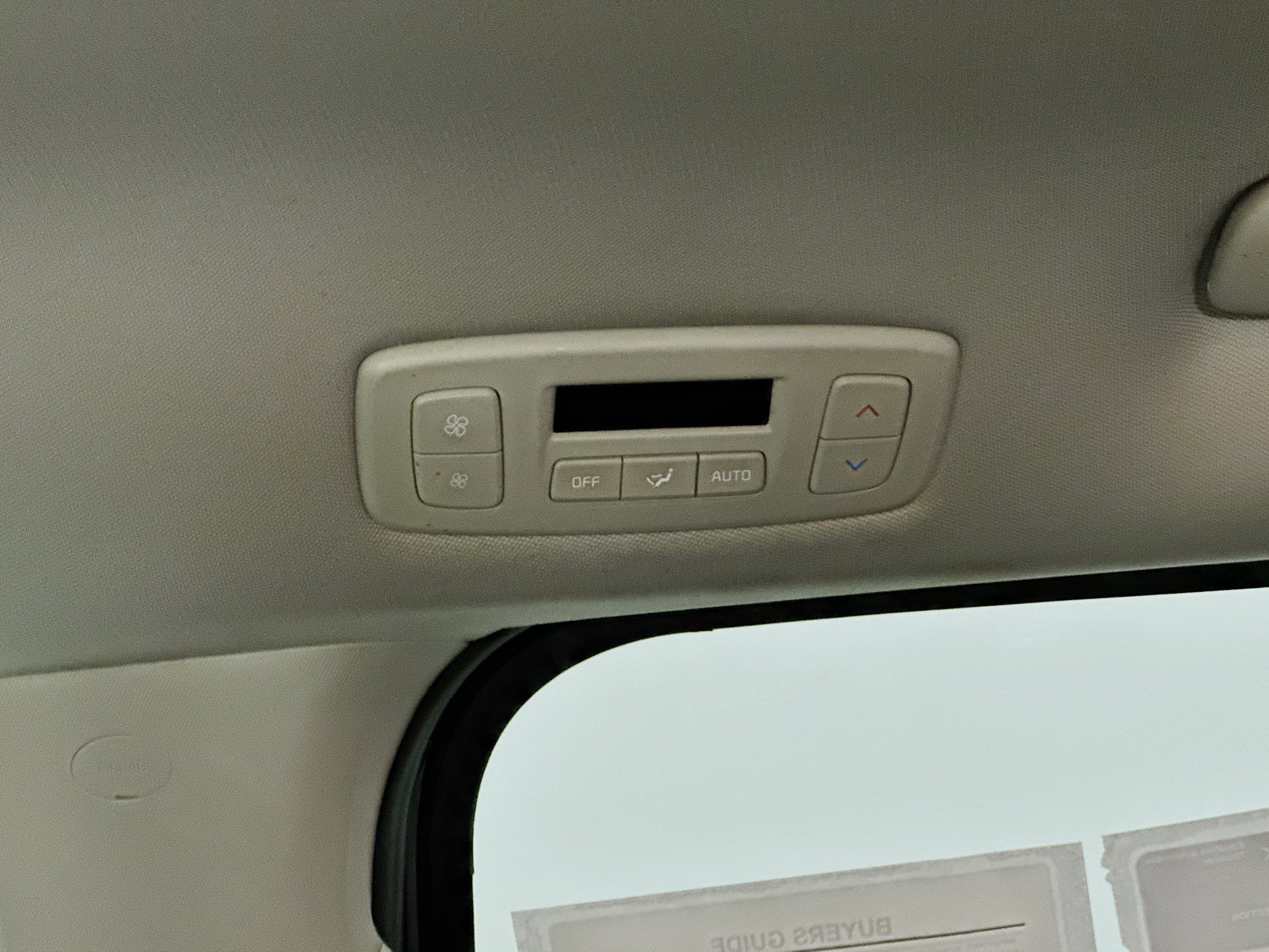 Used 2026 Kia Carnival FWD image 28