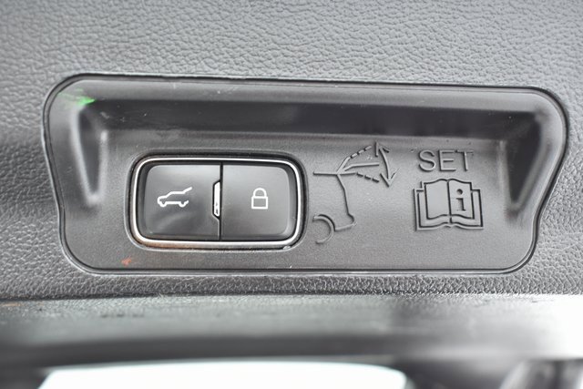 Used 2020 Ford Explorer XLT w/ Equipment Group 202A image 42