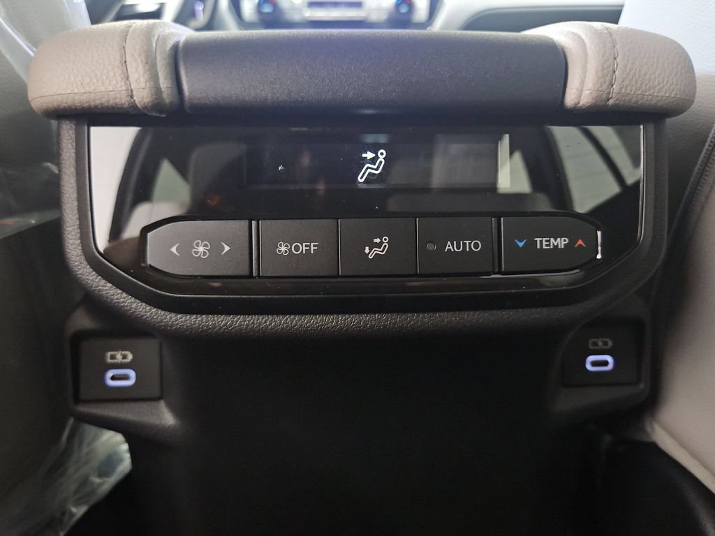 New 2026 Toyota Grand Highlander XLE FWD image 32