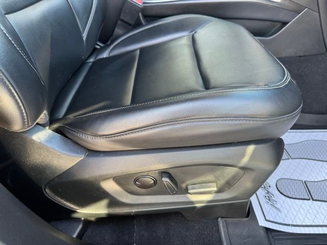 Certified 2022 Ford Explorer XLT w/ Equipment Group 202A image 17