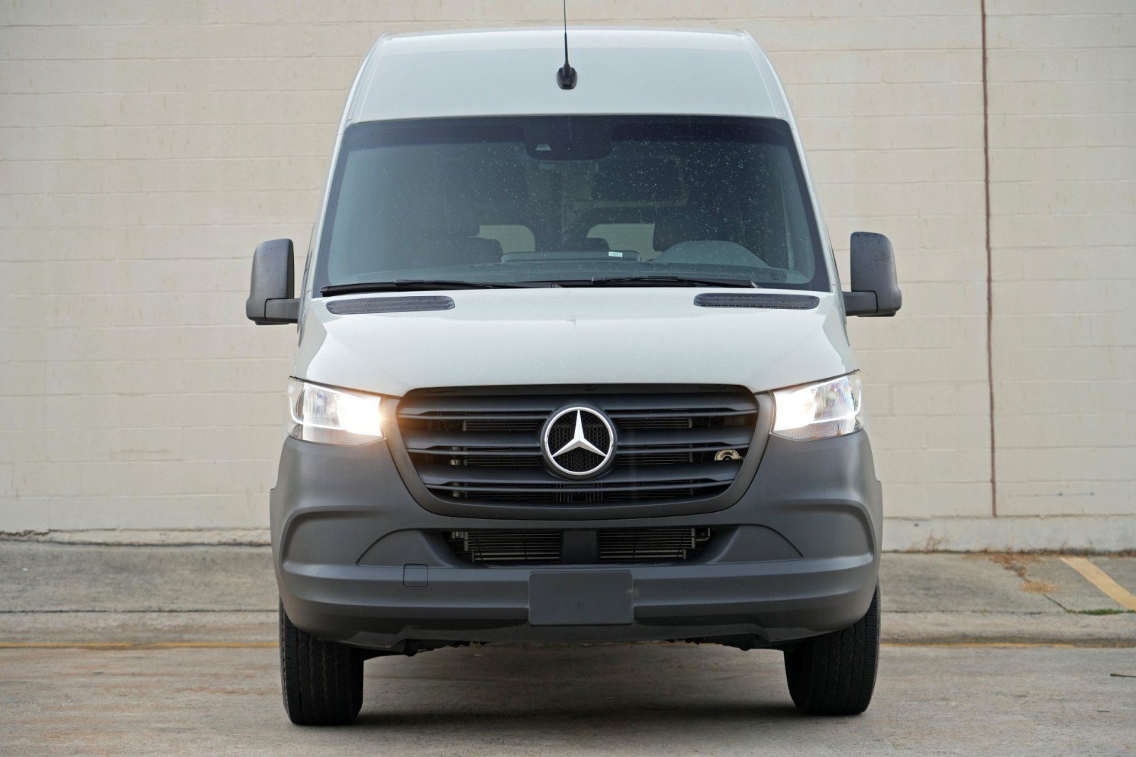 Used 2022 Mercedes-Benz Sprinter 2500 image 7