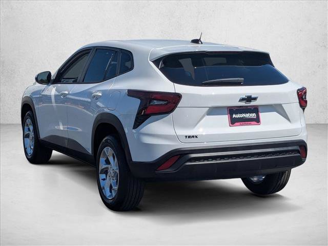 New 2026 Chevrolet Trax LS w/ LS Convenience Package FWD image 9