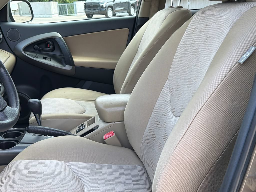 Used 2011 Toyota RAV4 4WD w/ Preferred Premium Pkg image 18