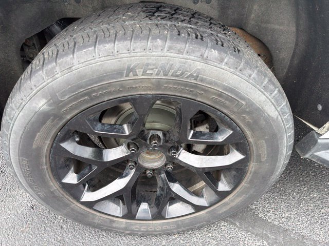 Used 2019 Chevrolet Tahoe LS AWD/4WD image 28