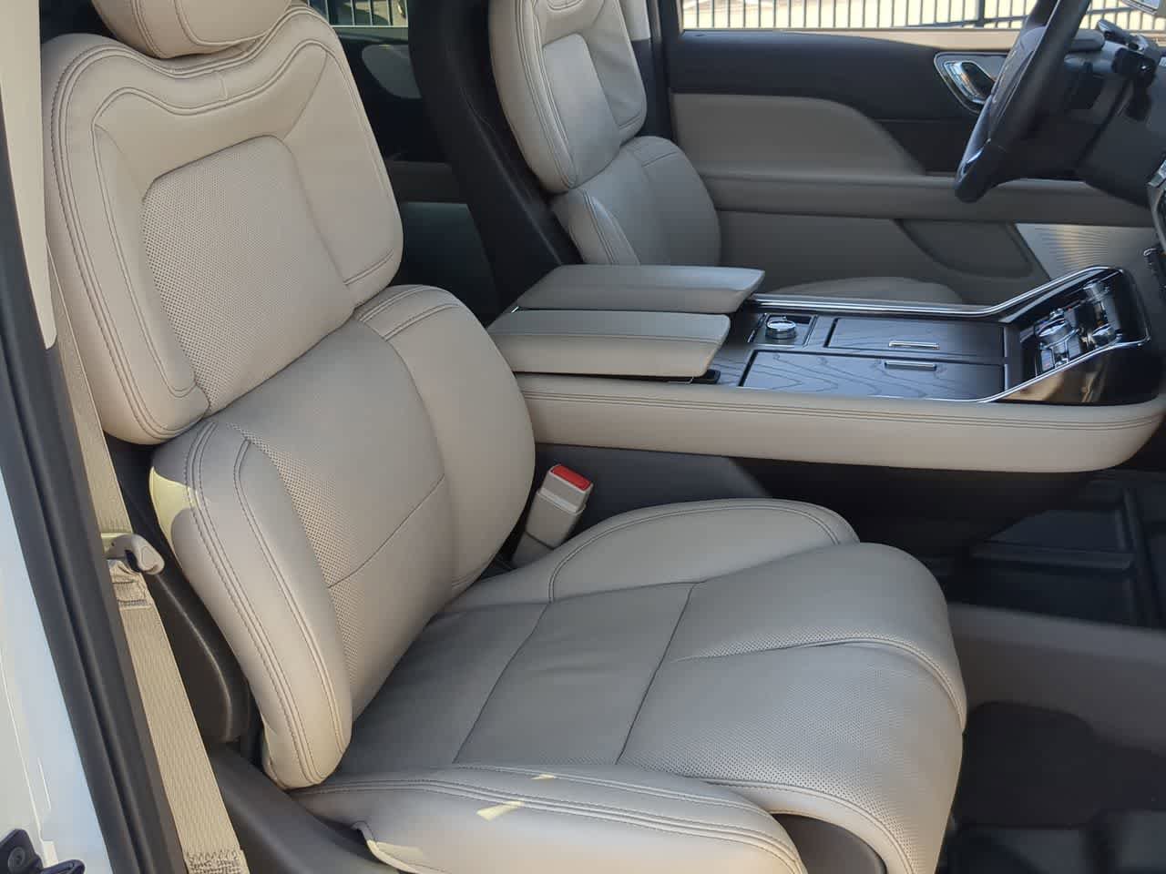 Used 2024 Lincoln Navigator Reserve image 22