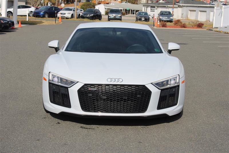 Used 2018 Audi R8 V10 w/ Carbon Exterior Package image 3