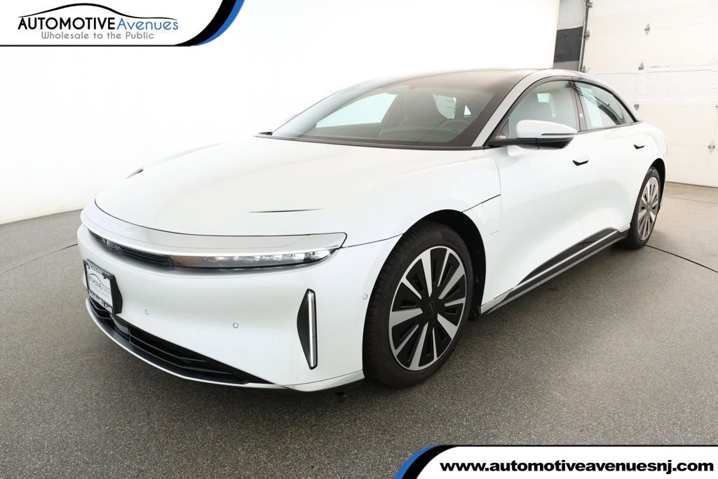 Used 2023 Lucid Air Touring image 1