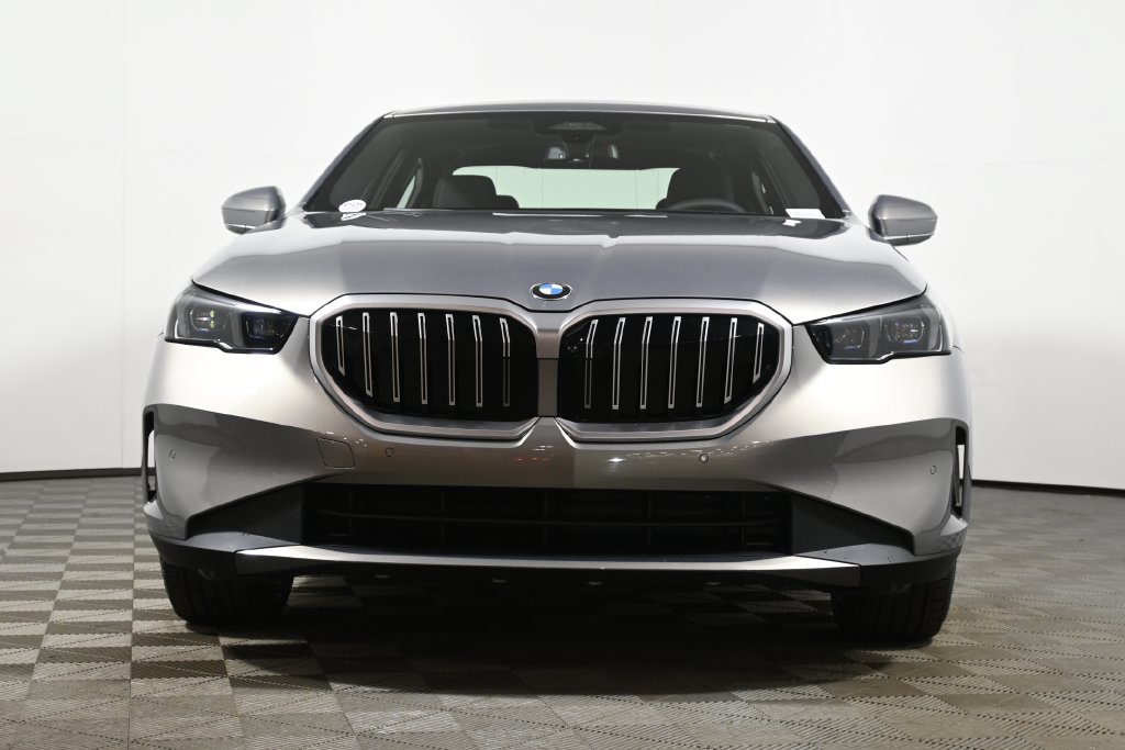 Used 2026 BMW 530i xDrive w/ Premium Package AWD/4WD image 10