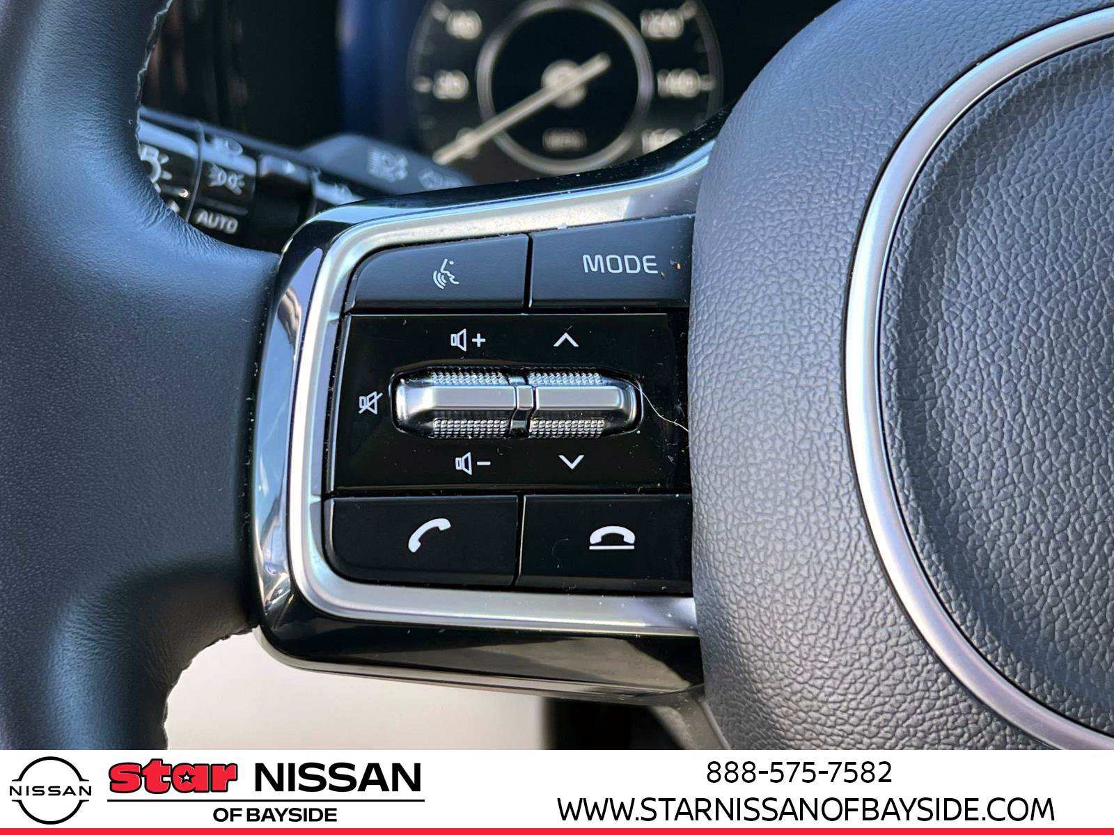 Used 2023 Kia Sorento SX image 17