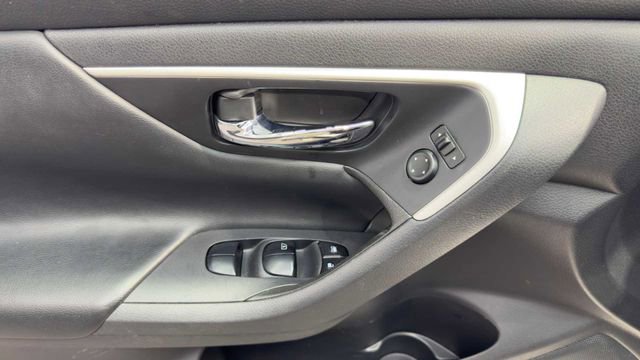 Used 2018 Nissan Altima 2.5 SV FWD image 19