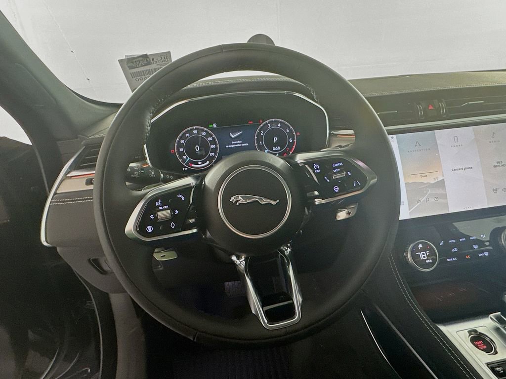 New 2026 Jaguar F-PACE R-Dynamic S image 11