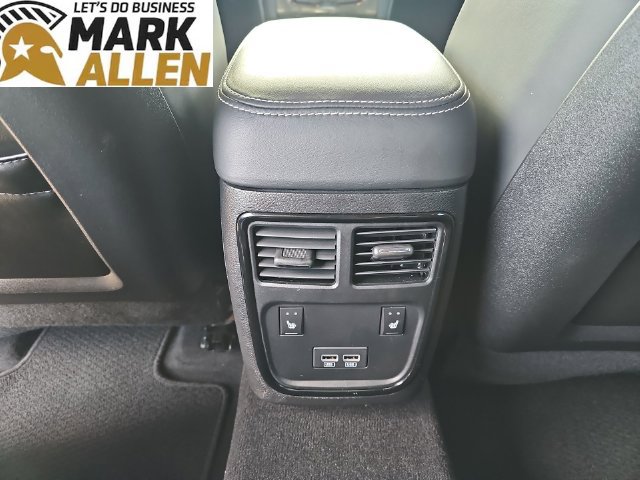 Used 2023 Chrysler 300 C RWD image 22