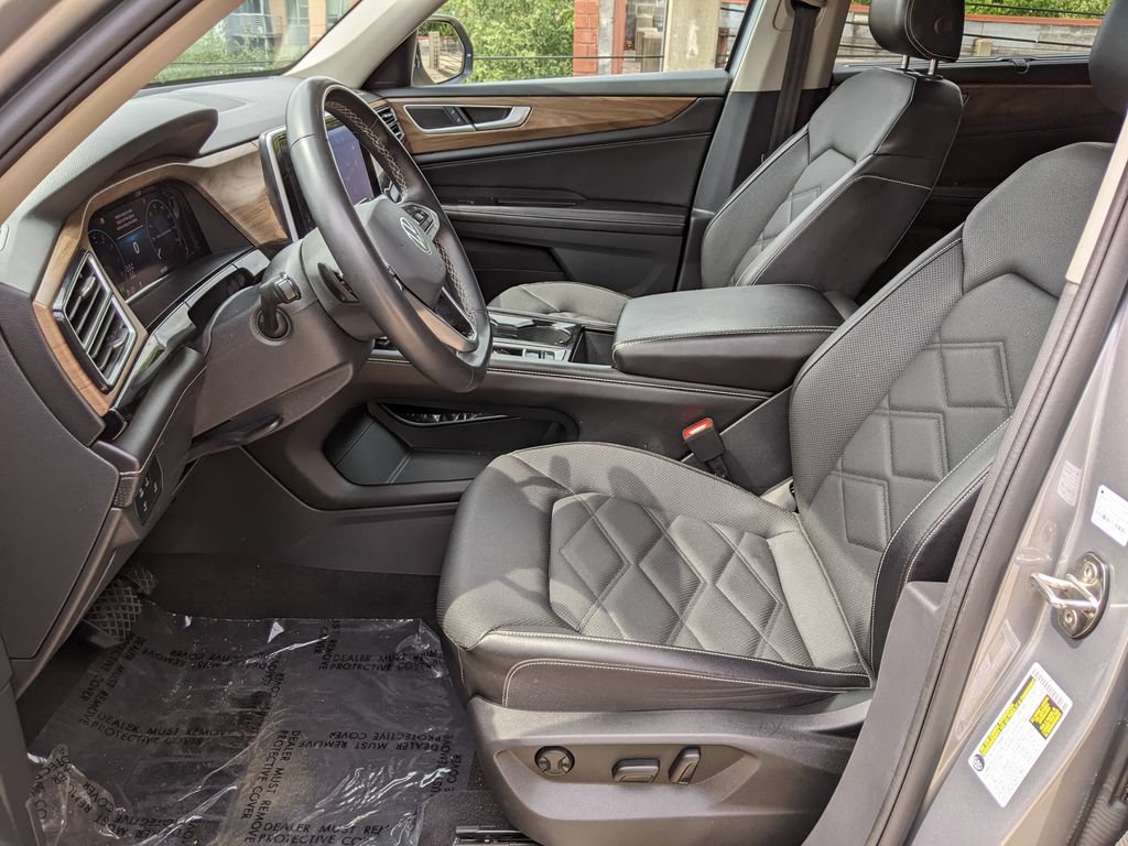 Certified 2024 Volkswagen Atlas SE FWD image 11