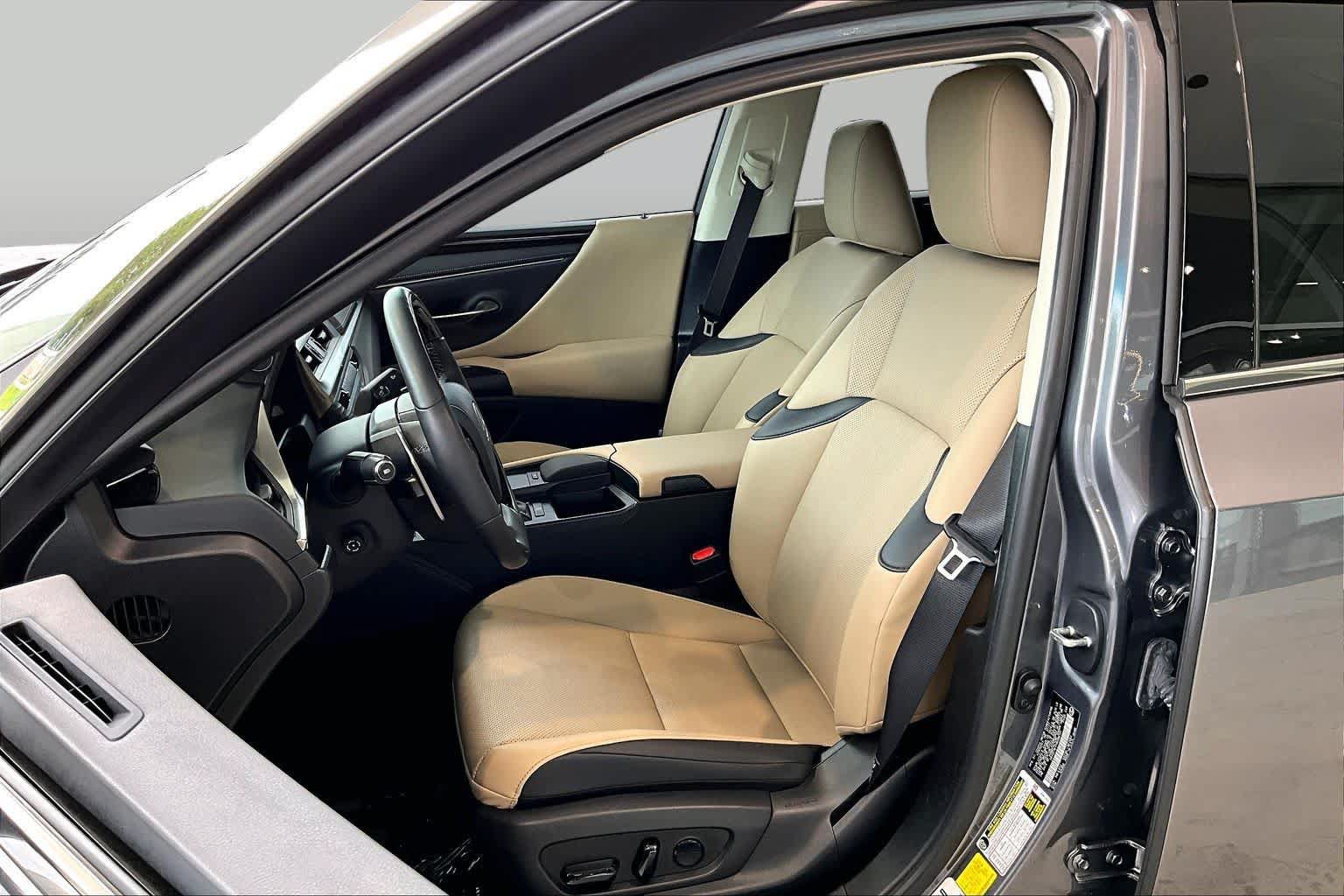 Used 2021 Lexus ES 350 w/ Premium Package FWD image 7