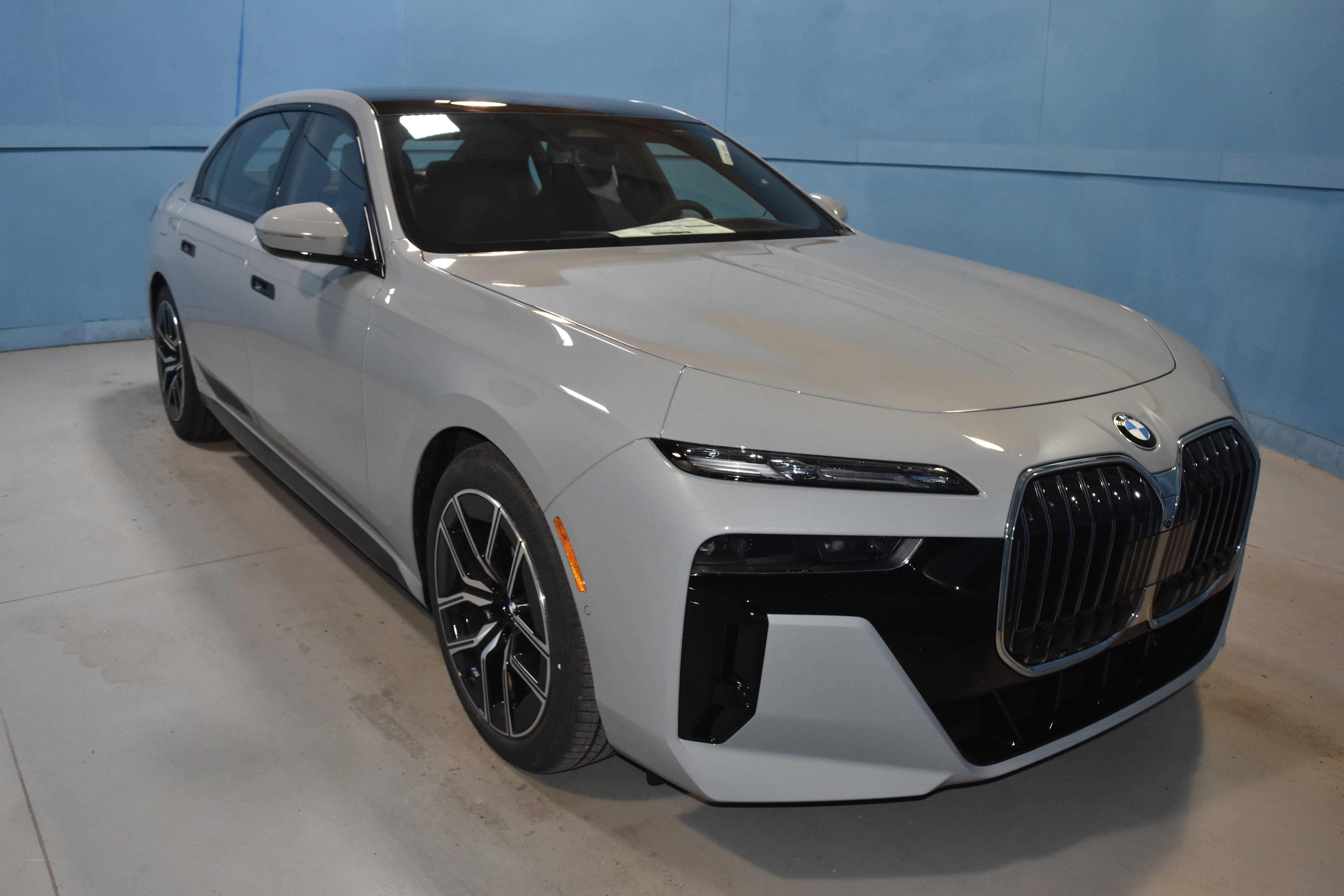New 2026 BMW 740i xDrive w/ Executive Package AWD/4WD image 1