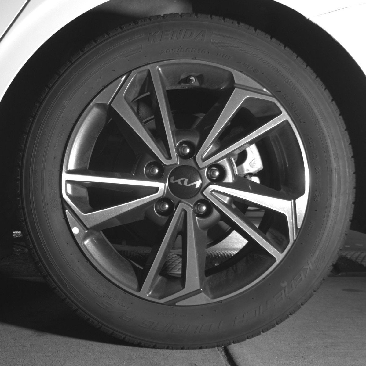 Used 2023 Kia Forte LXS image 14