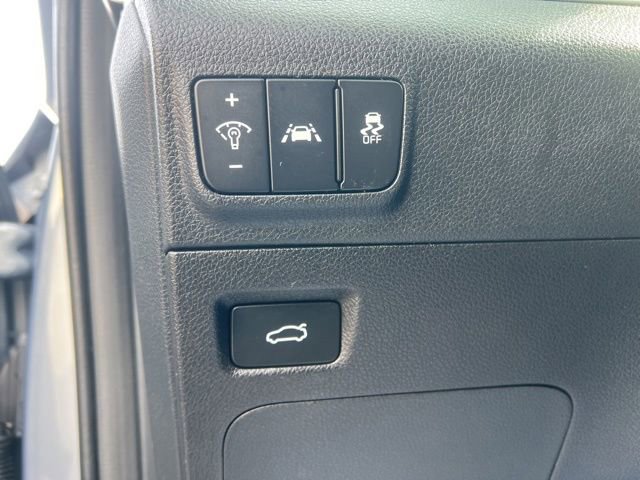 Used 2021 Kia K5 LX image 10