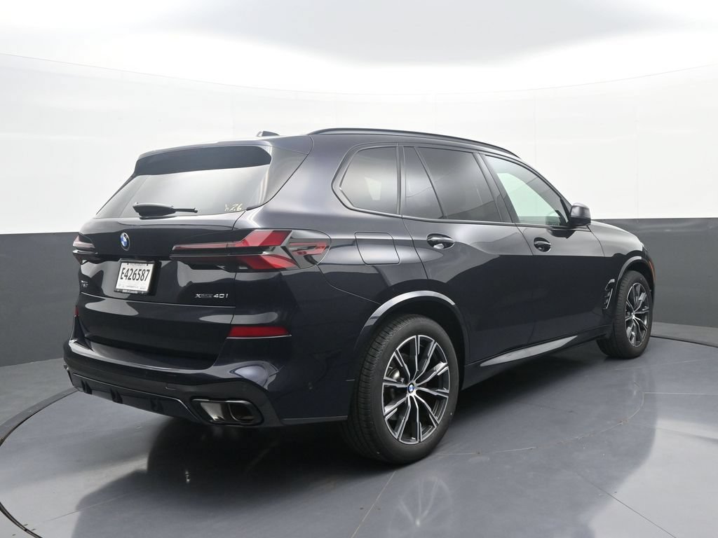 New 2026 BMW X5 xDrive40i w/ M Sport Package AWD/4WD image 7