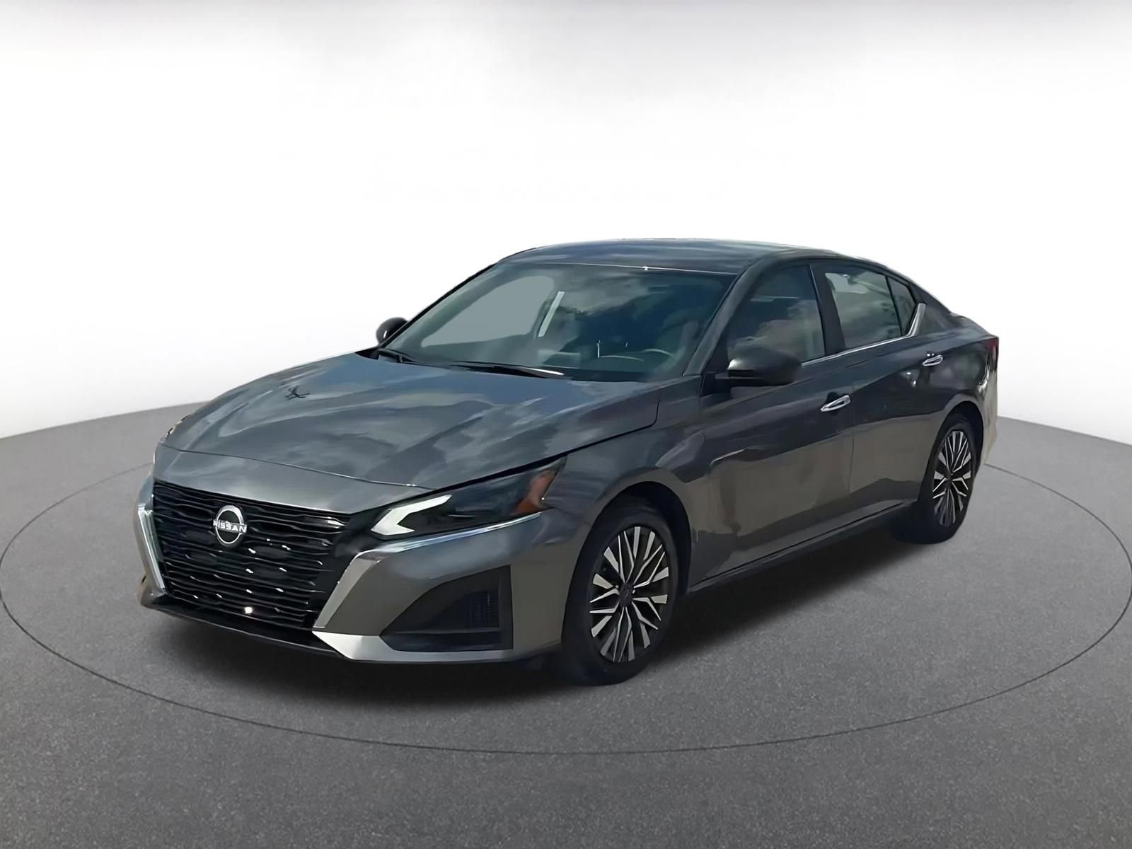 Used 2025 Nissan Altima 2.5 SV FWD image 7