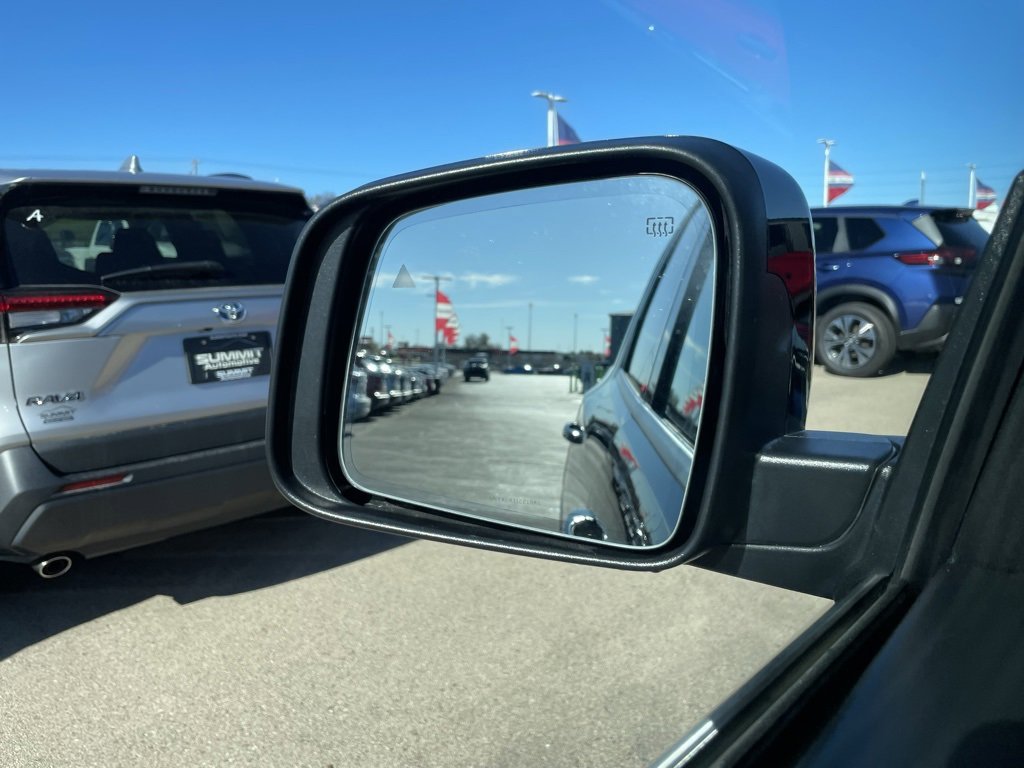 Used 2022 Dodge Durango R/T image 39