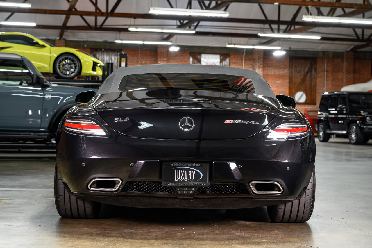 Used 2013 Mercedes-Benz SLS AMG GT Roadster image 17