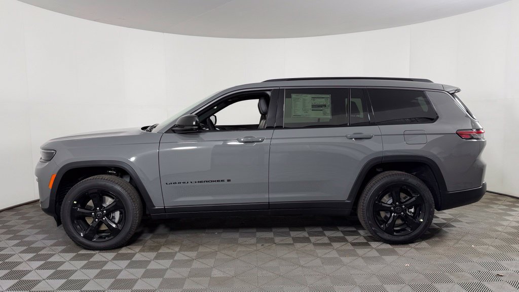 New 2027 Jeep Grand Cherokee L Limited AWD/4WD image 4