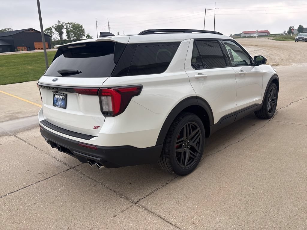 New 2026 Ford Explorer ST AWD/4WD image 4