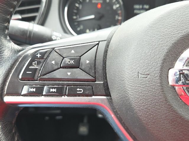 Used 2017 Nissan Rogue SL image 38