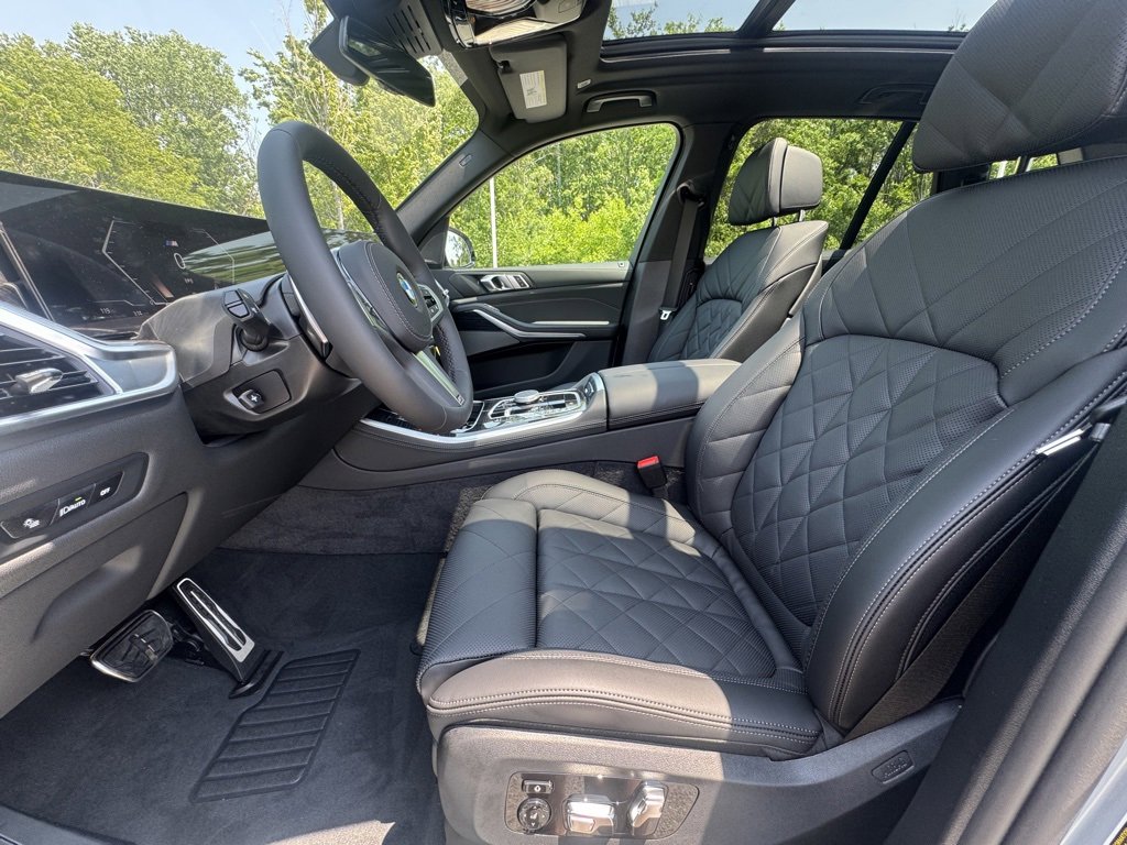Used 2026 BMW X5 xDrive40i w/ M Sport Package image 15