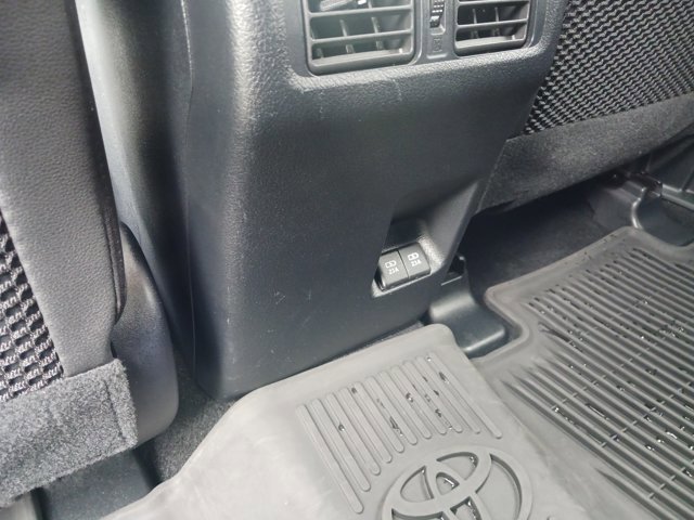Used 2022 Toyota 4Runner SR5 Premium w/ Moonroof Package AWD/4WD image 29