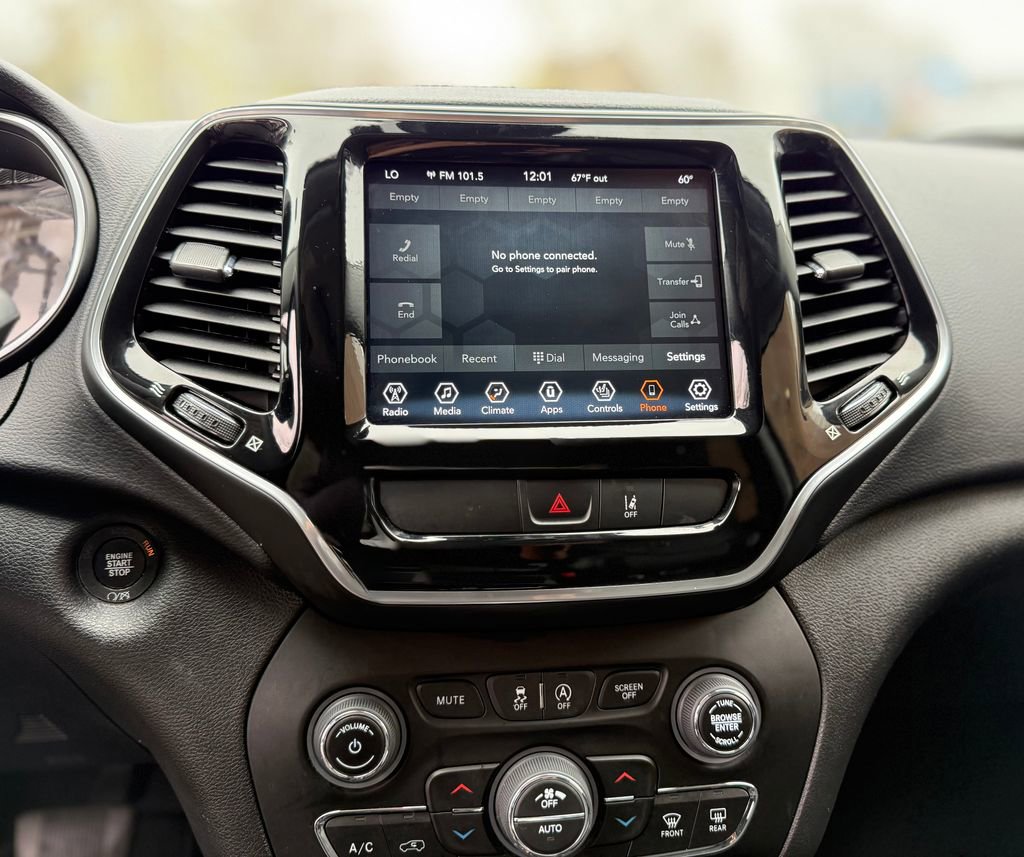 Used 2022 Jeep Cherokee Limited image 15