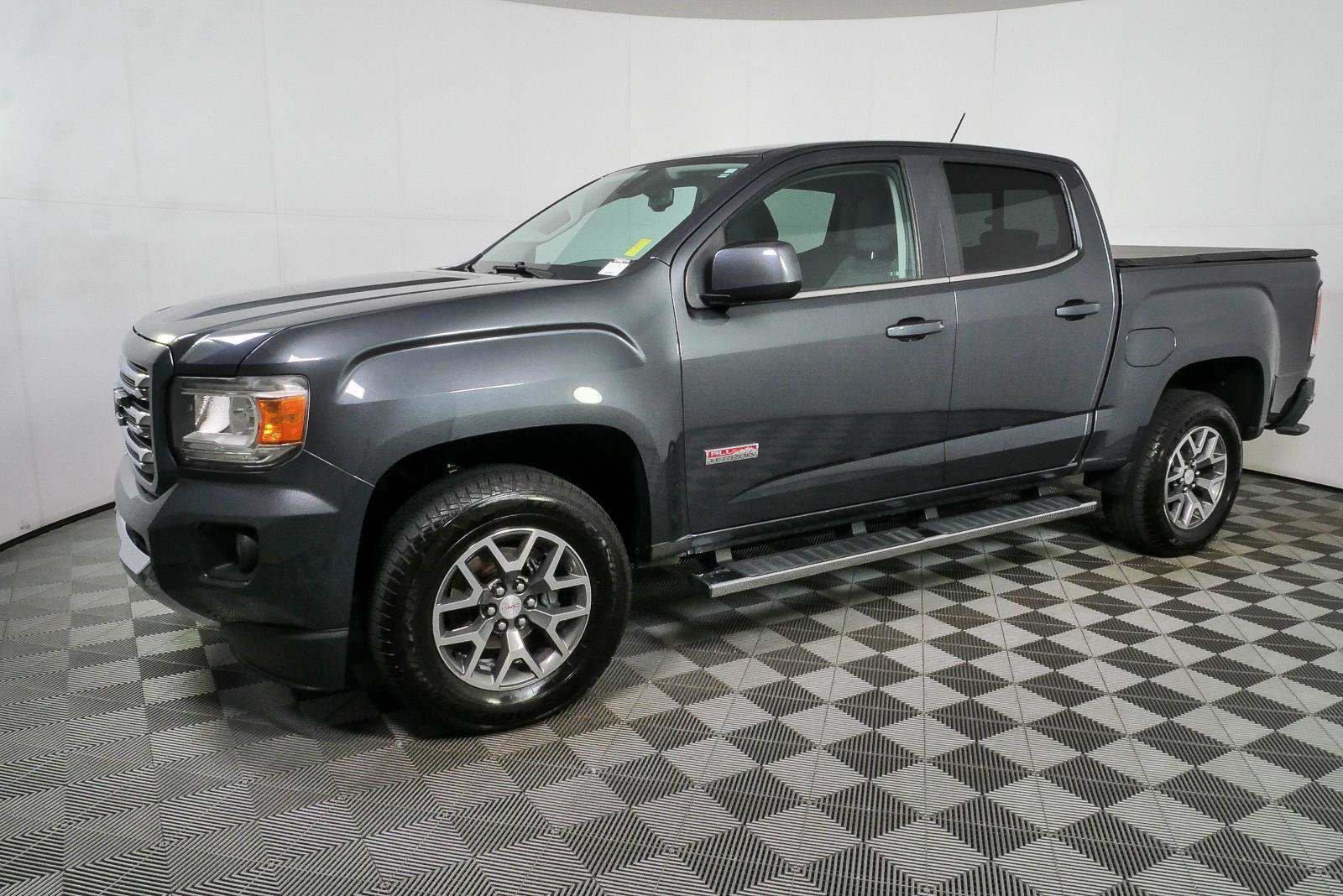 Used 2016 GMC Canyon SLE w/ All Terrain Package AWD/4WD image 25