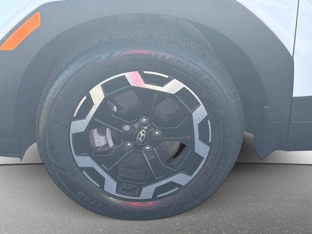 Used 2025 Hyundai Santa Fe SE FWD image 10