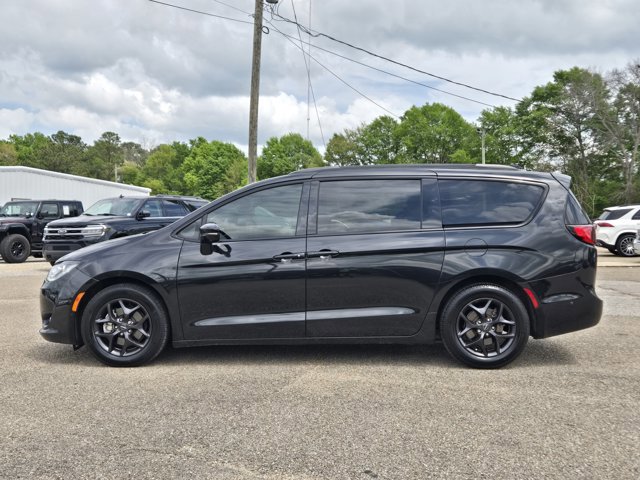 Used 2020 Chrysler Pacifica Limited w/ Advanced Safetytec Group image 13