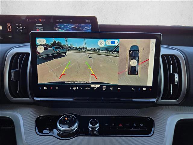 New 2026 Ford Expedition Active image 13