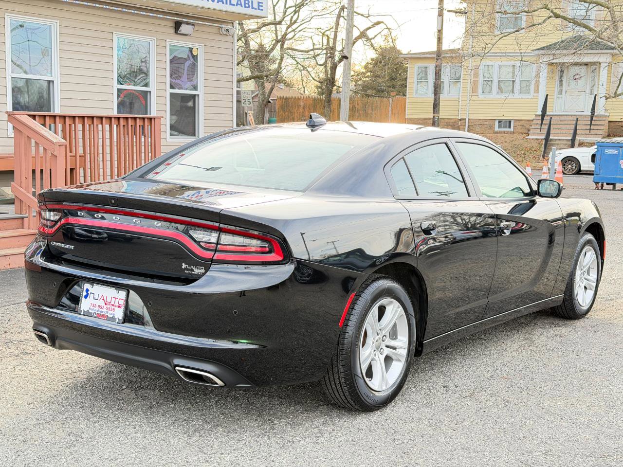 Used 2023 Dodge Charger SXT image 4