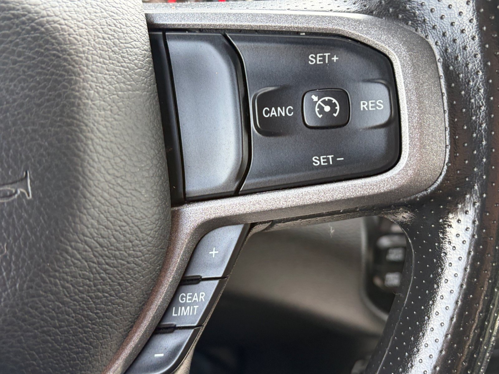 Used 2024 RAM 2500 Tradesman w/ Chrome Appearance Group AWD/4WD image 18