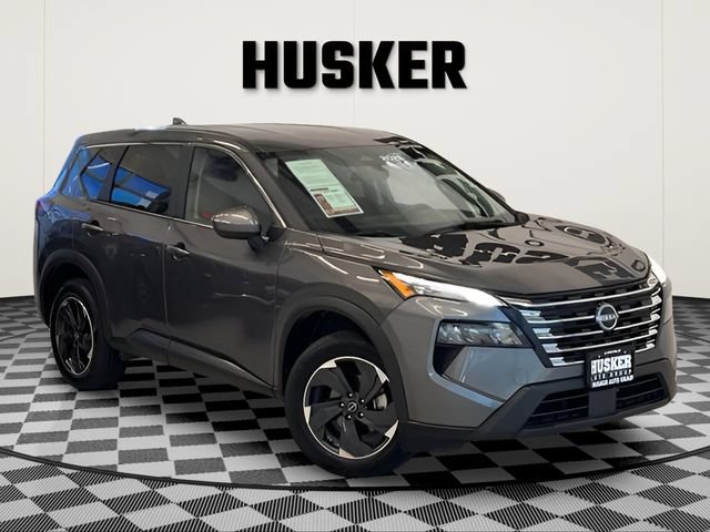 Used 2025 Nissan Rogue SV AWD/4WD image 1