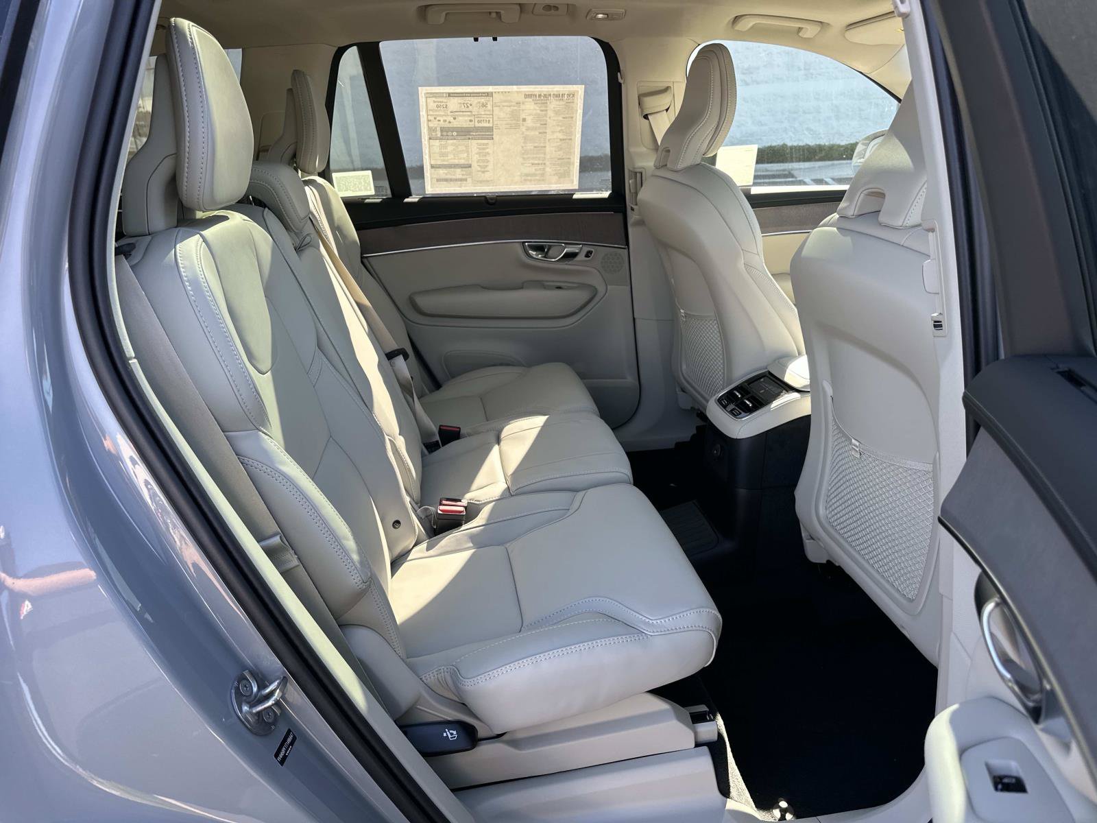 New 2026 Volvo XC90 T8 Ultra w/ Protection Package Premier AWD/4WD image 20