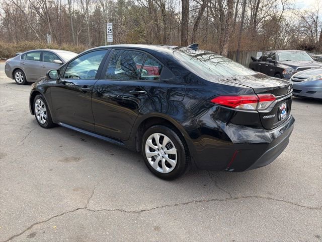 Used 2024 Toyota Corolla LE FWD image 4