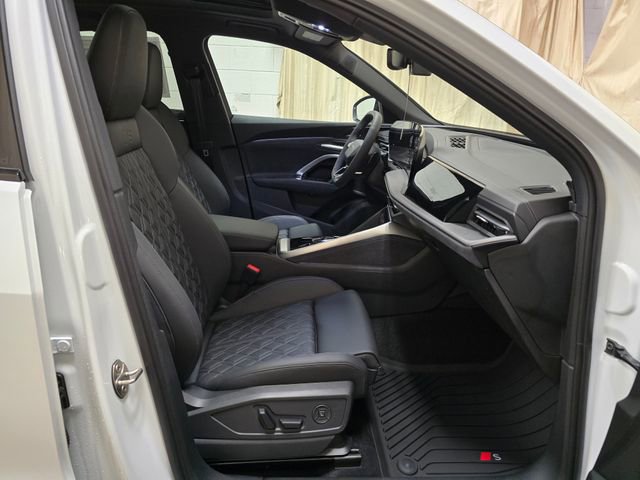 New 2026 Audi SQ5 Premium Plus image 32