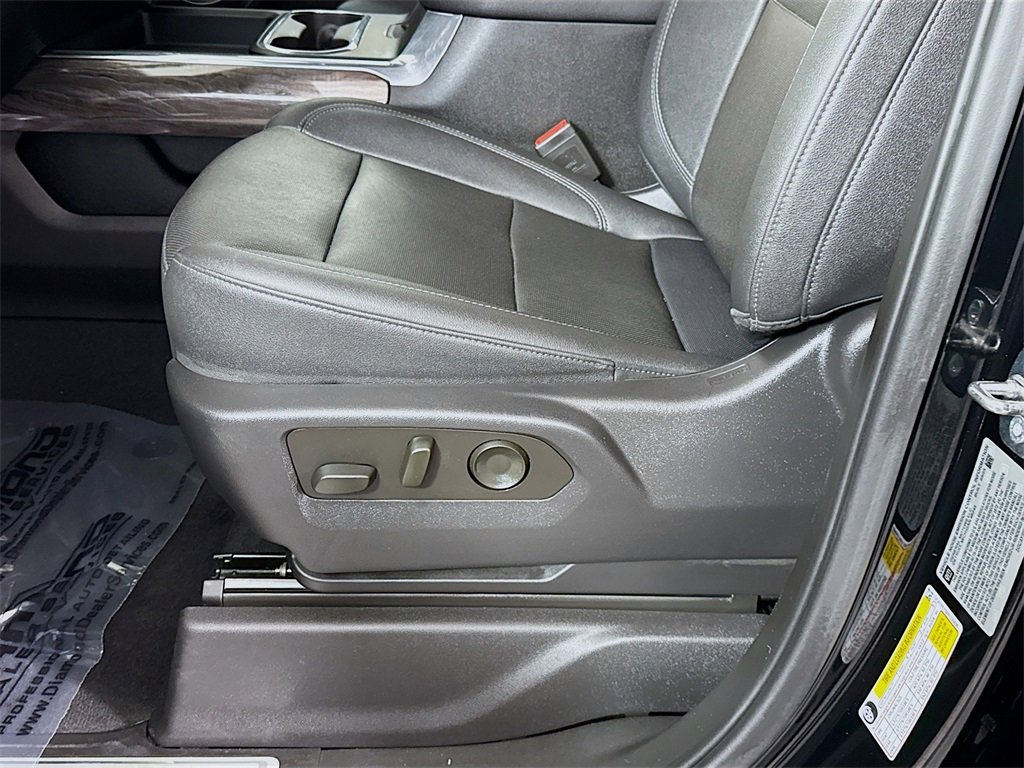 Used 2024 Chevrolet Silverado 2500 LTZ w/ LTZ Convenience Package image 25