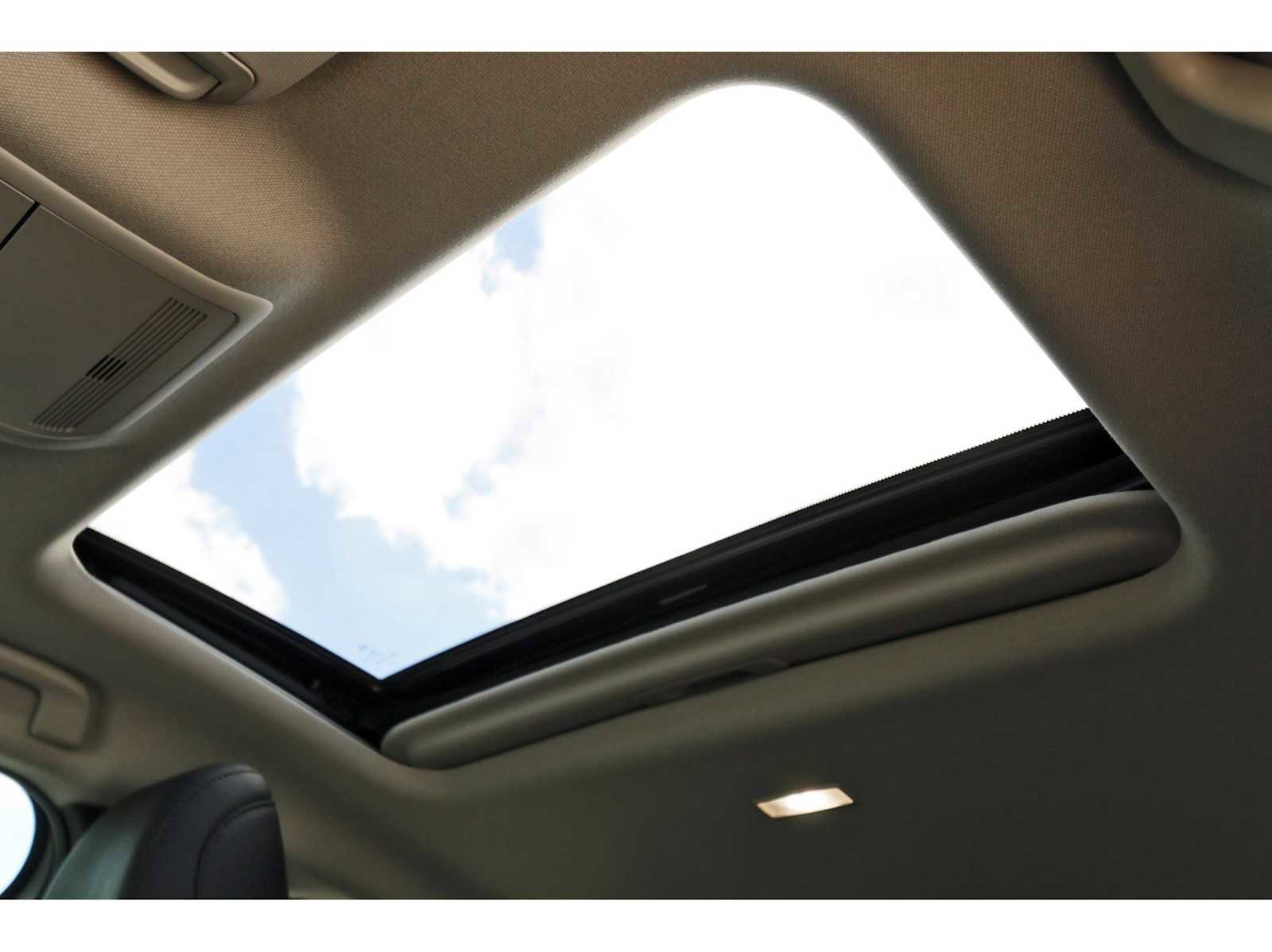 Used 2023 MAZDA CX-30 AWD 2.5 S w/ Premium Package image 28