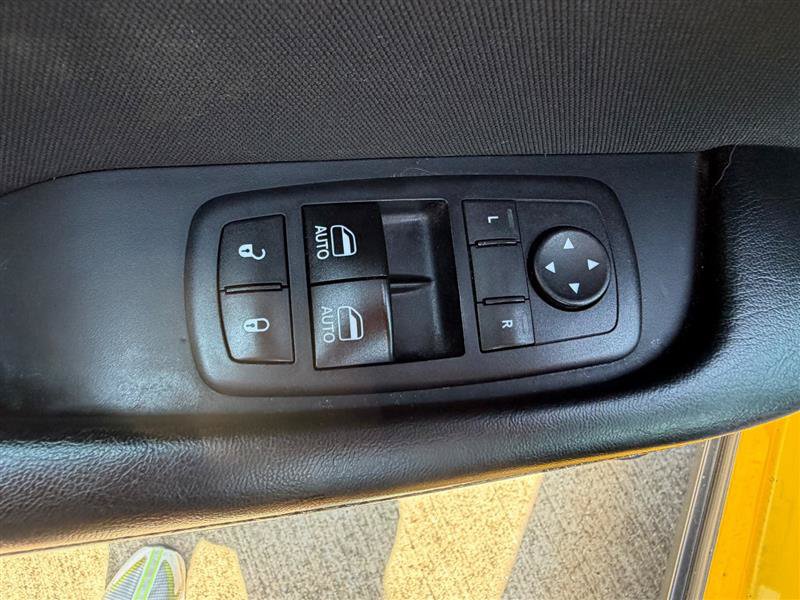 Used 2017 Dodge Challenger SXT RWD image 27