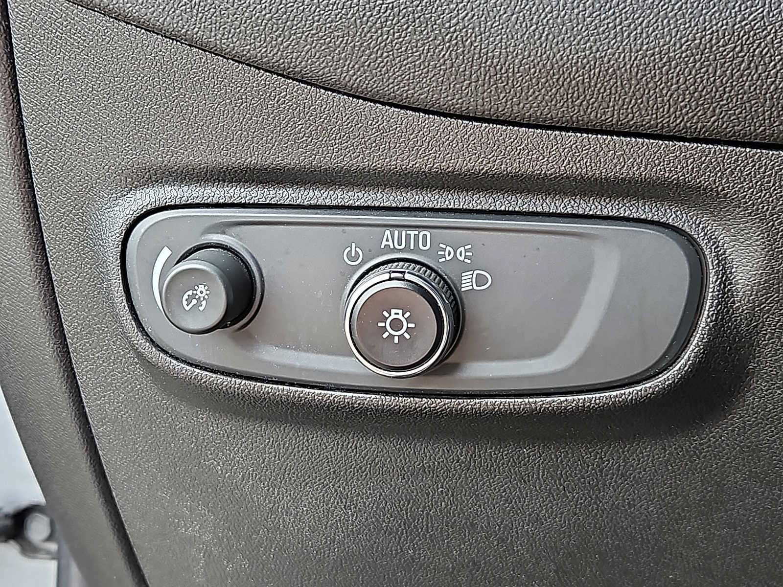 Certified 2023 Chevrolet Equinox LS AWD/4WD image 23