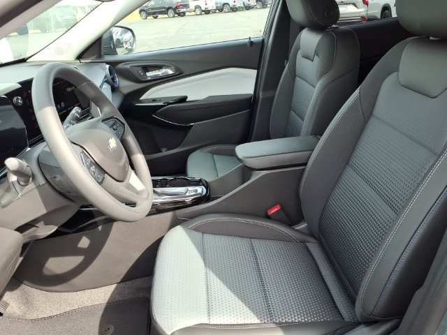 New 2026 Chevrolet Trax LT FWD image 10