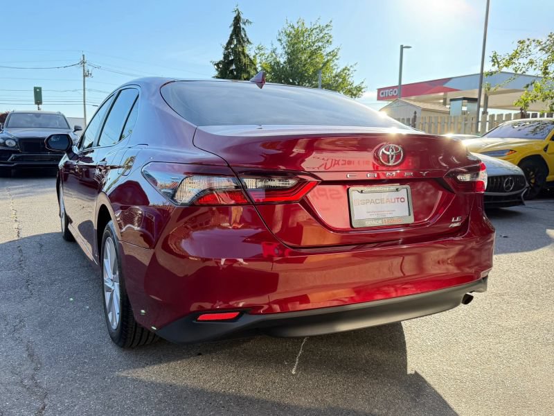 Used 2021 Toyota Camry LE AWD/4WD image 7