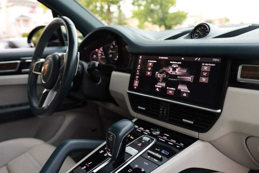 Used 2021 Porsche Cayenne E-Hybrid AWD/4WD image 27