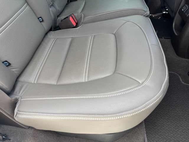 Used 2022 GMC Canyon Denali RWD image 39